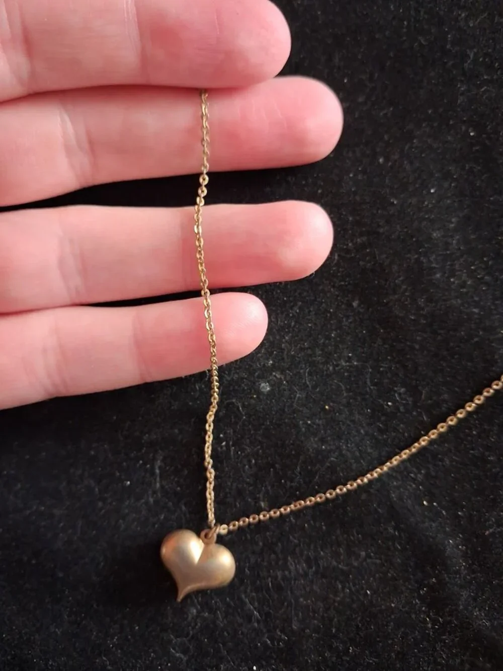 Dainty 16 inch Heart necklace